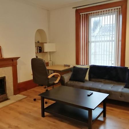Stylish One Bed Flat With Private Parking Apartment Абърдийн Екстериор снимка